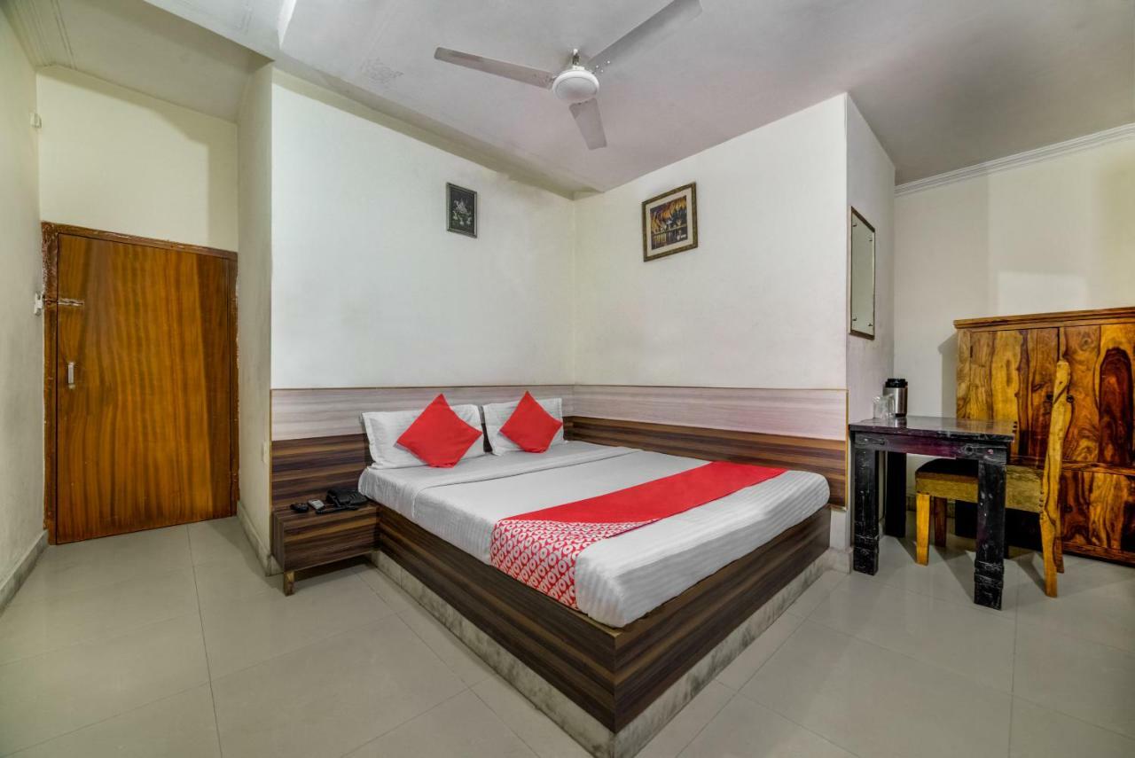 Oyo 40791 Hotel Hot N Fast Suratgarh Exterior foto
