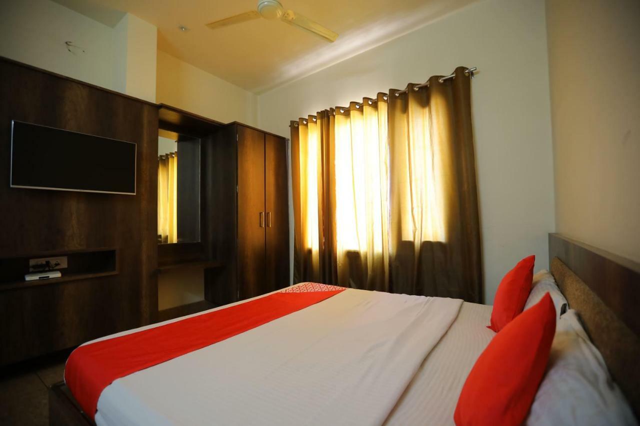 Oyo 40791 Hotel Hot N Fast Suratgarh Exterior foto
